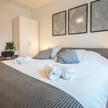 Merles 15 1er Etage Centre Stationnement Apartamento *