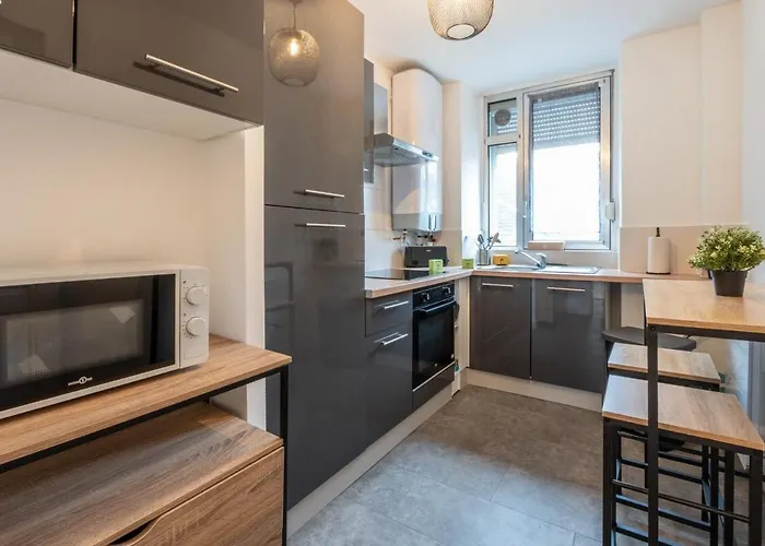 Merles 15 1er Etage Centre Stationnement *